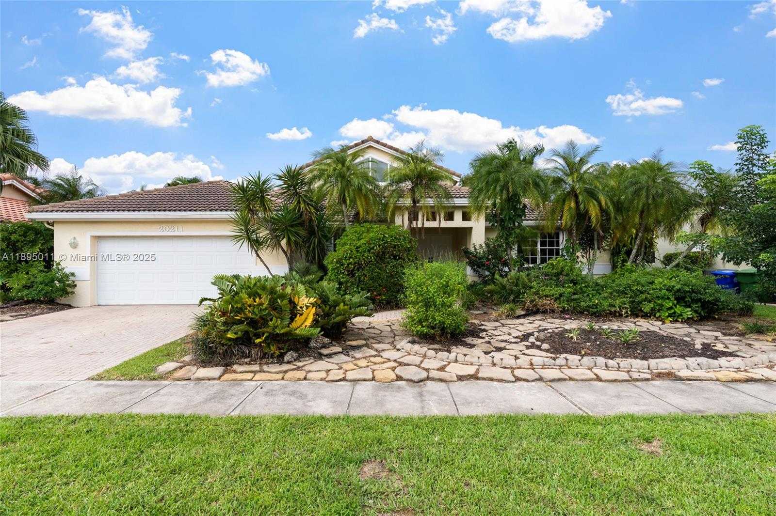 Small Image of 20211 NORTH WEST 10TH ST, Pembroke Pines Number 2