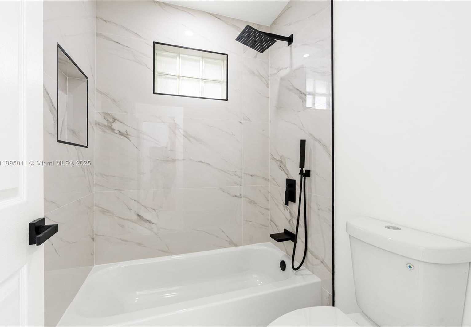 Small Image of 20211 NORTH WEST 10TH ST, Pembroke Pines Number 39