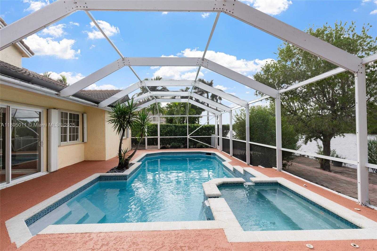 Small Image of 20211 NORTH WEST 10TH ST, Pembroke Pines Number 46