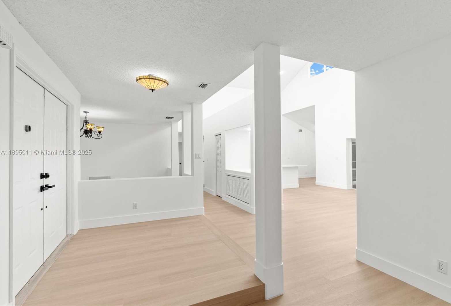 Small Image of 20211 NORTH WEST 10TH ST, Pembroke Pines Number 5