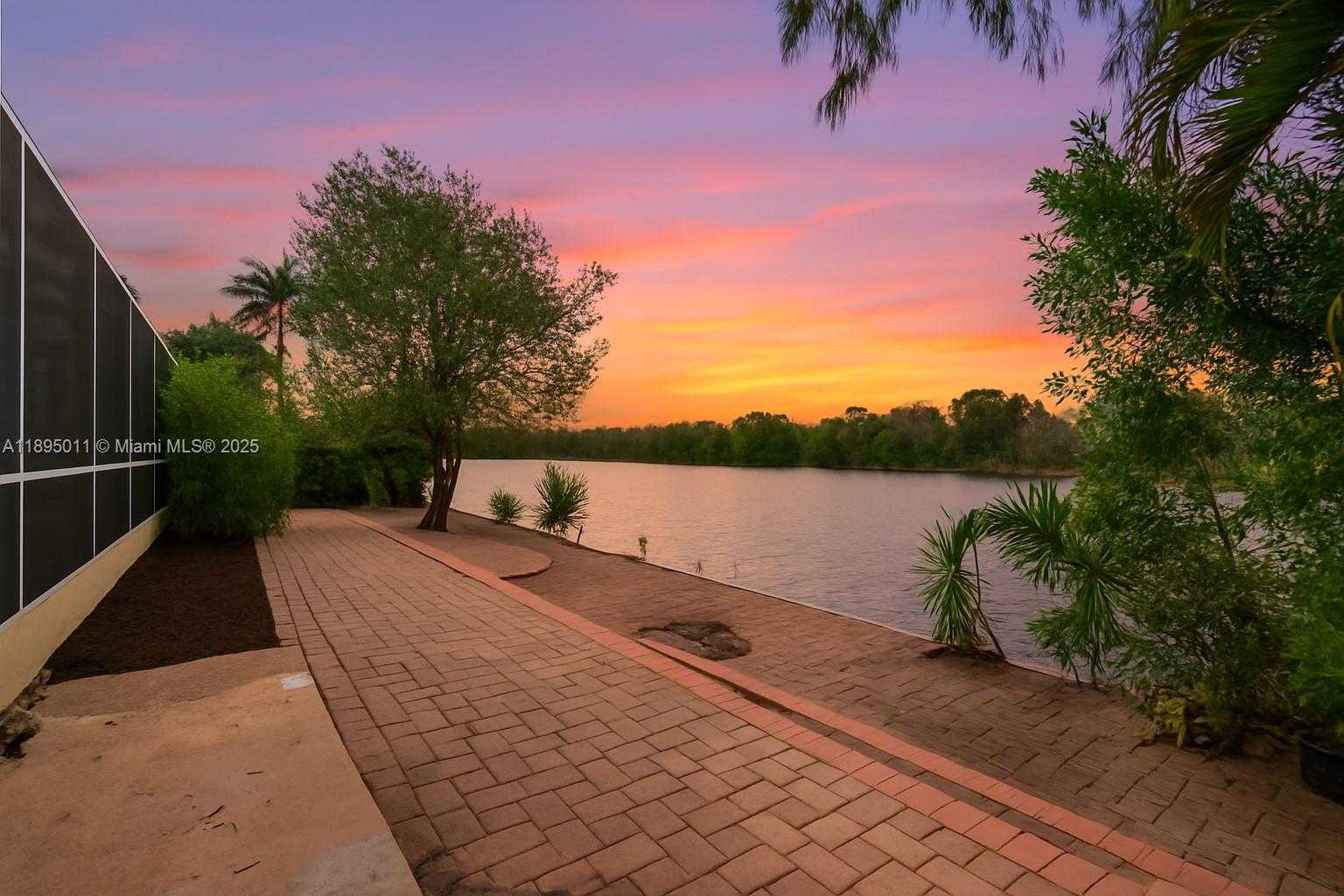 Small Image of 20211 NORTH WEST 10TH ST, Pembroke Pines Number 53
