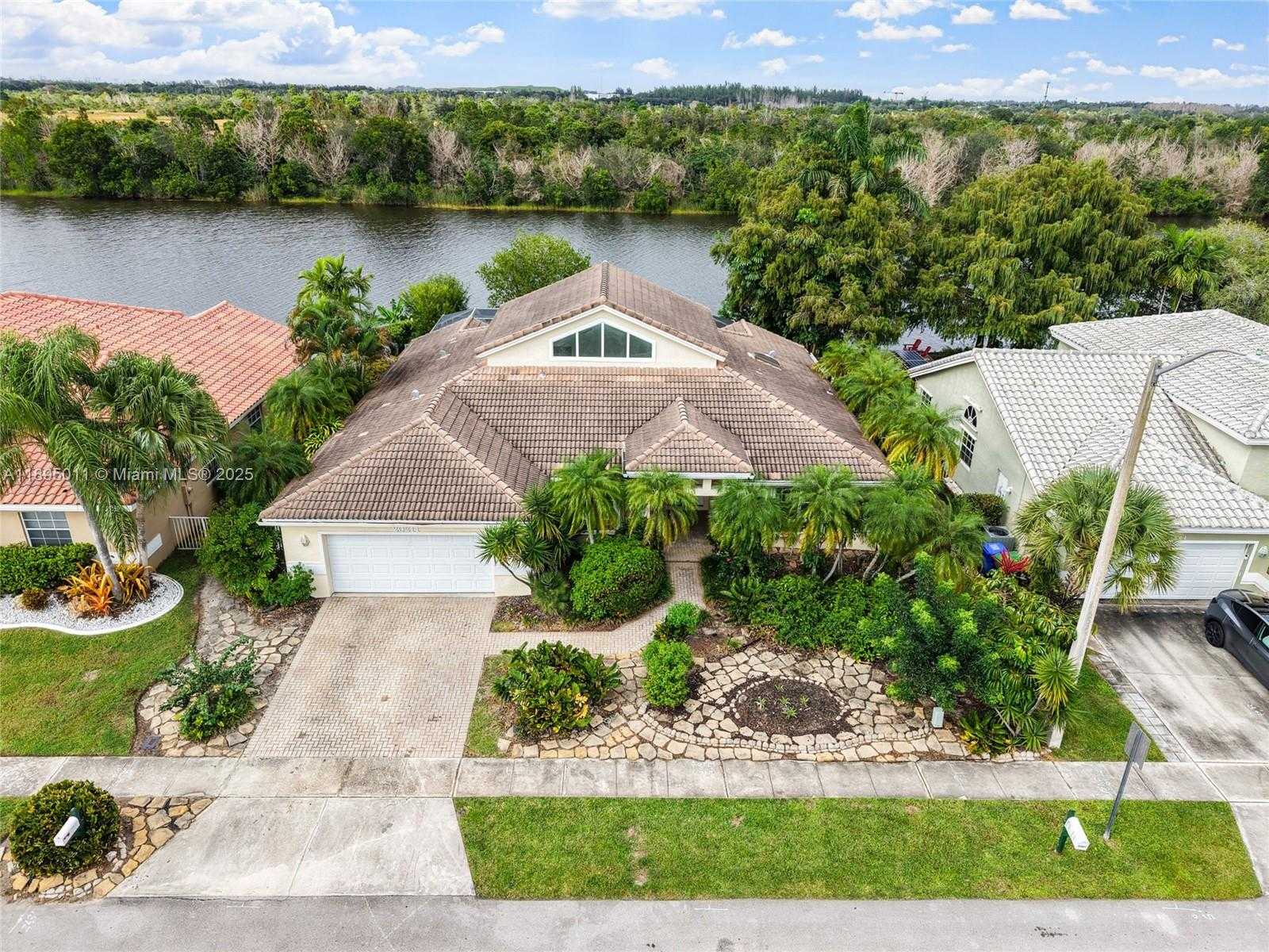 Small Image of 20211 NORTH WEST 10TH ST, Pembroke Pines Number 54