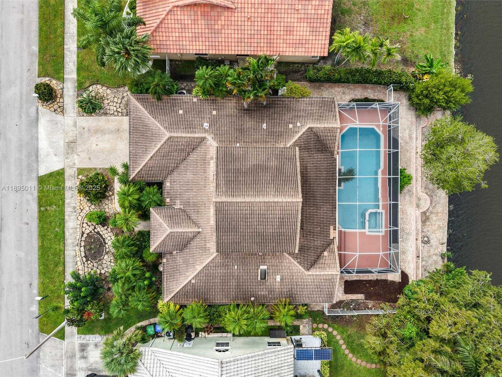 Small Image of 20211 NORTH WEST 10TH ST, Pembroke Pines Number 57