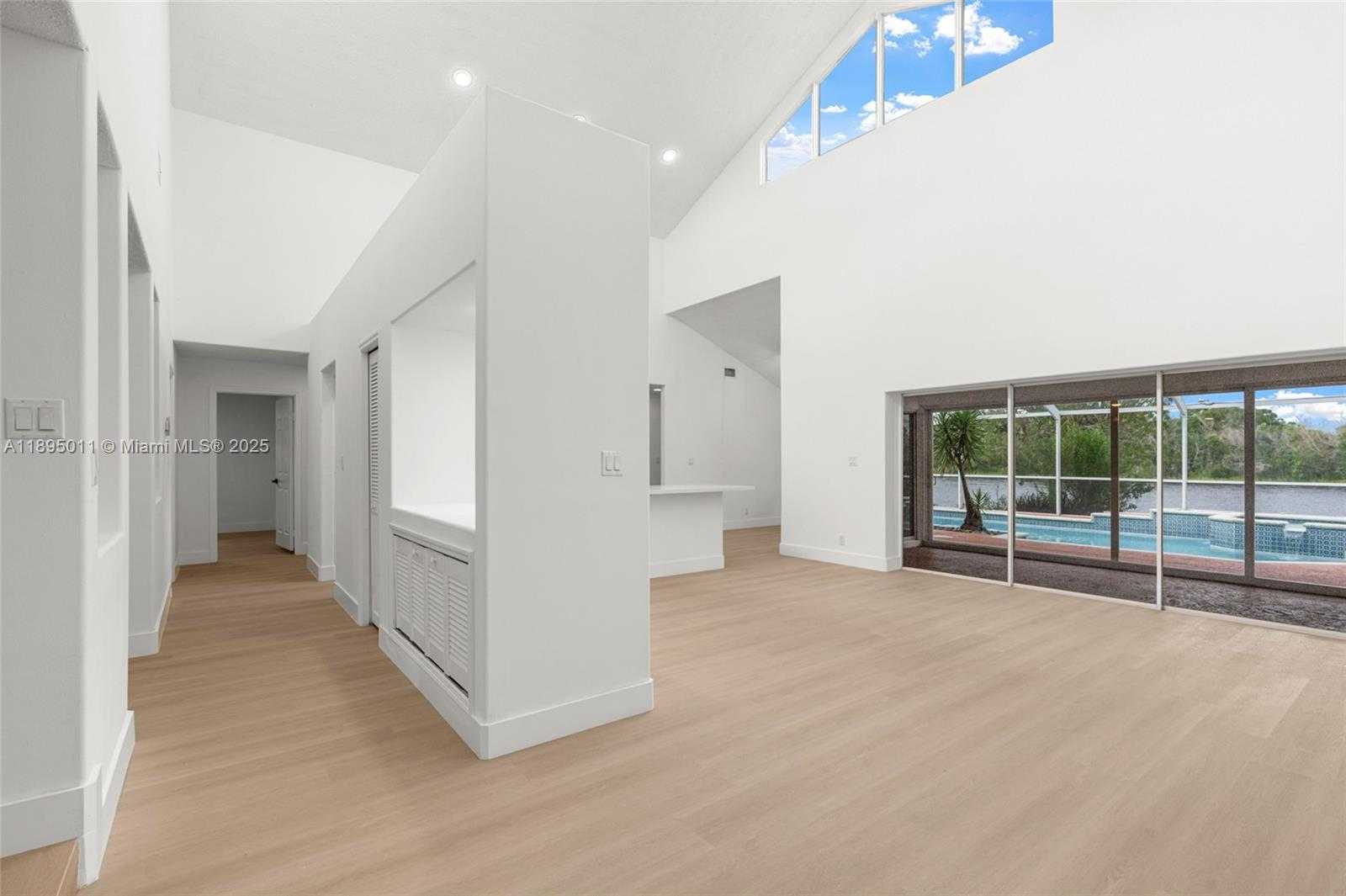 Small Image of 20211 NORTH WEST 10TH ST, Pembroke Pines Number 9