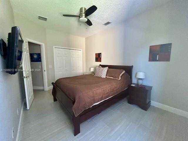 Small Image of 12945 ENTRADA DRIVE, Orlando Number 11