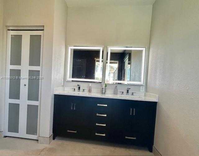 Small Image of 12945 ENTRADA DRIVE, Orlando Number 7
