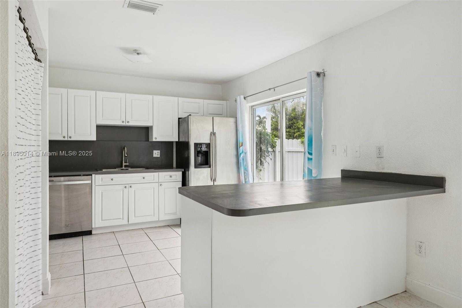 Small Image of 27277 SOUTH WEST 121ST CT, Homestead Number 5