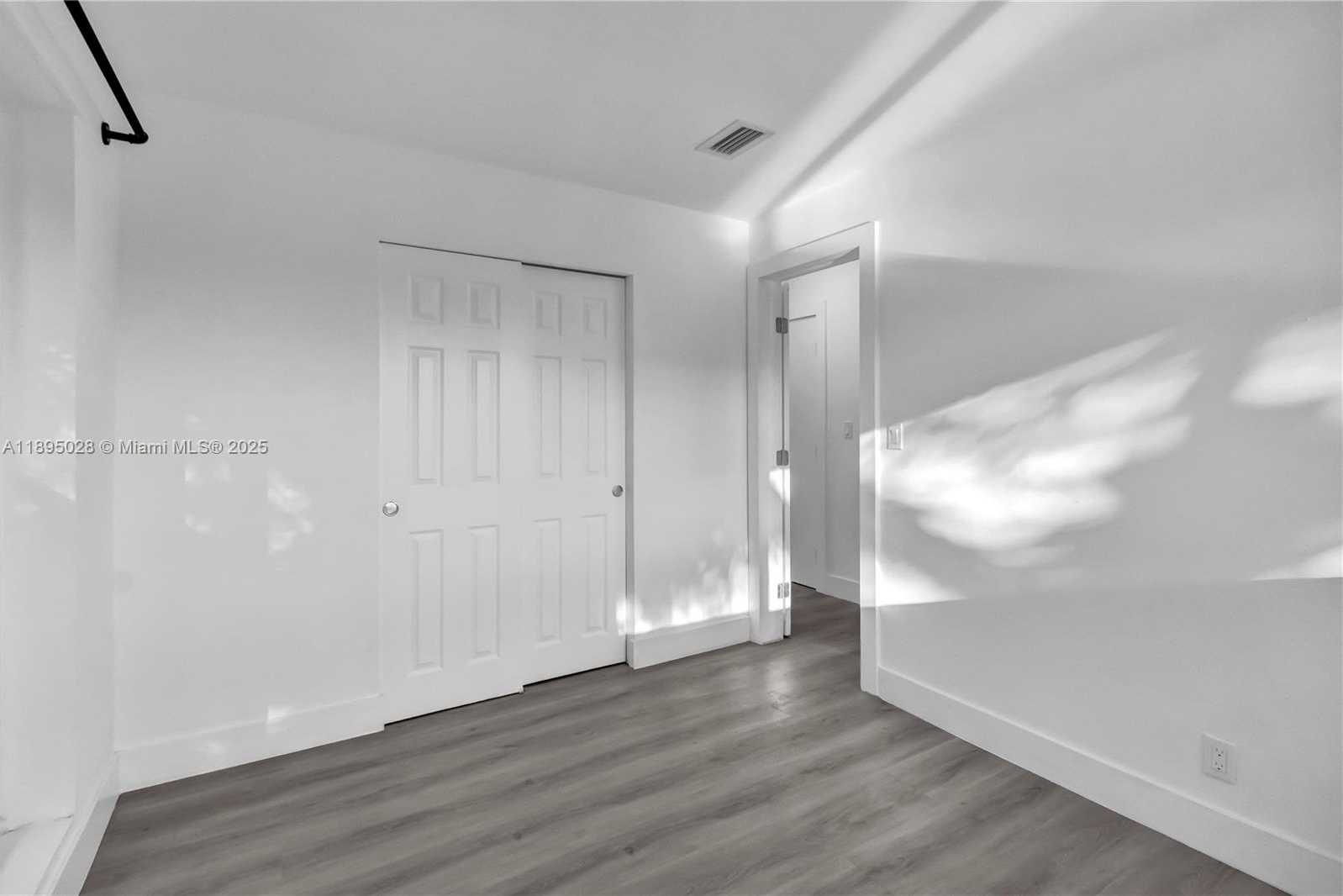Small Image of 2141 NORTH EAST 18TH AVE, Wilton Manors Number 34
