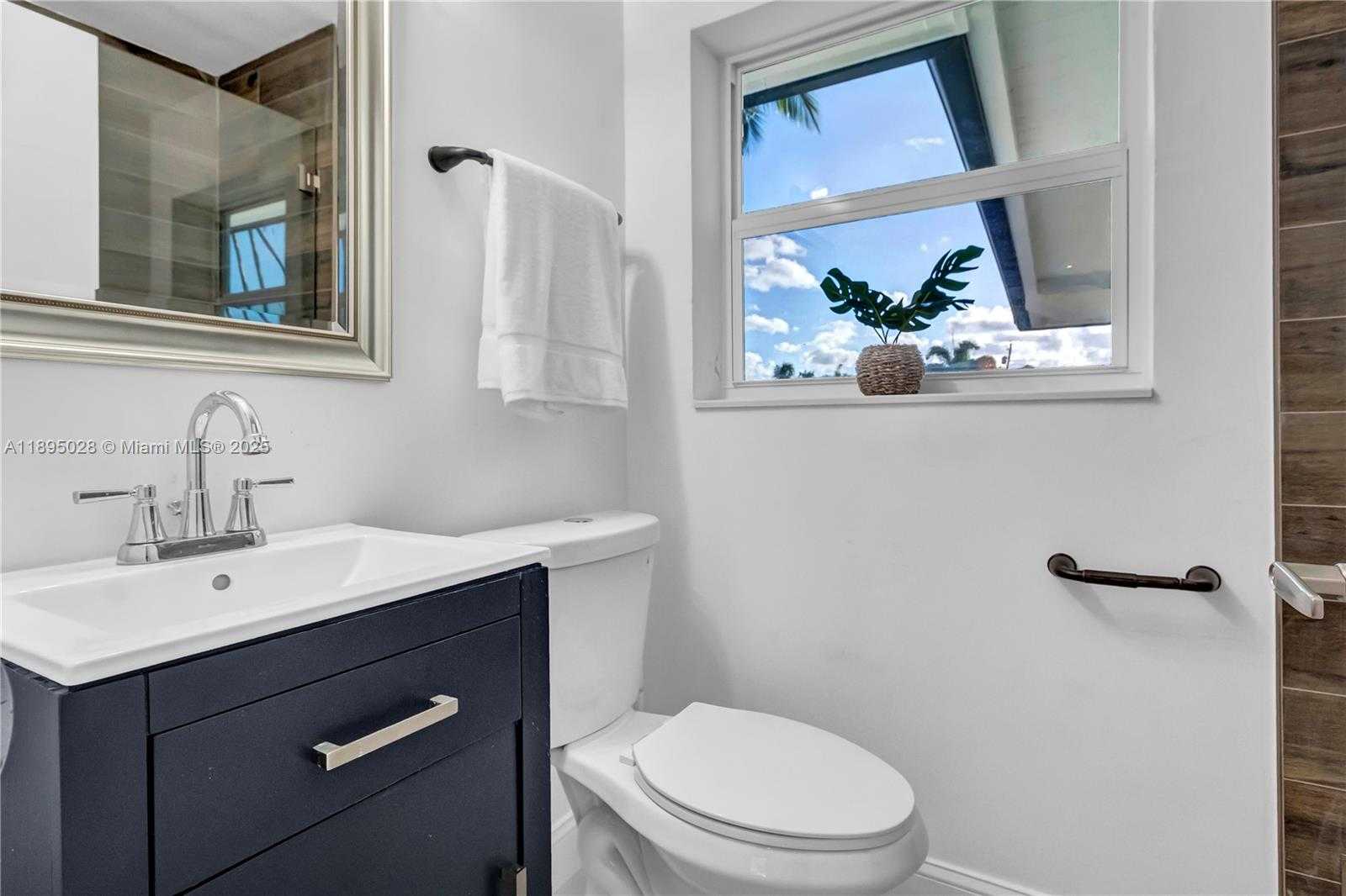 Small Image of 2141 NORTH EAST 18TH AVE, Wilton Manors Number 38