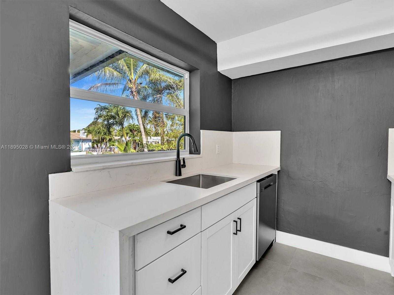 Small Image of 2141 NORTH EAST 18TH AVE, Wilton Manors Number 48