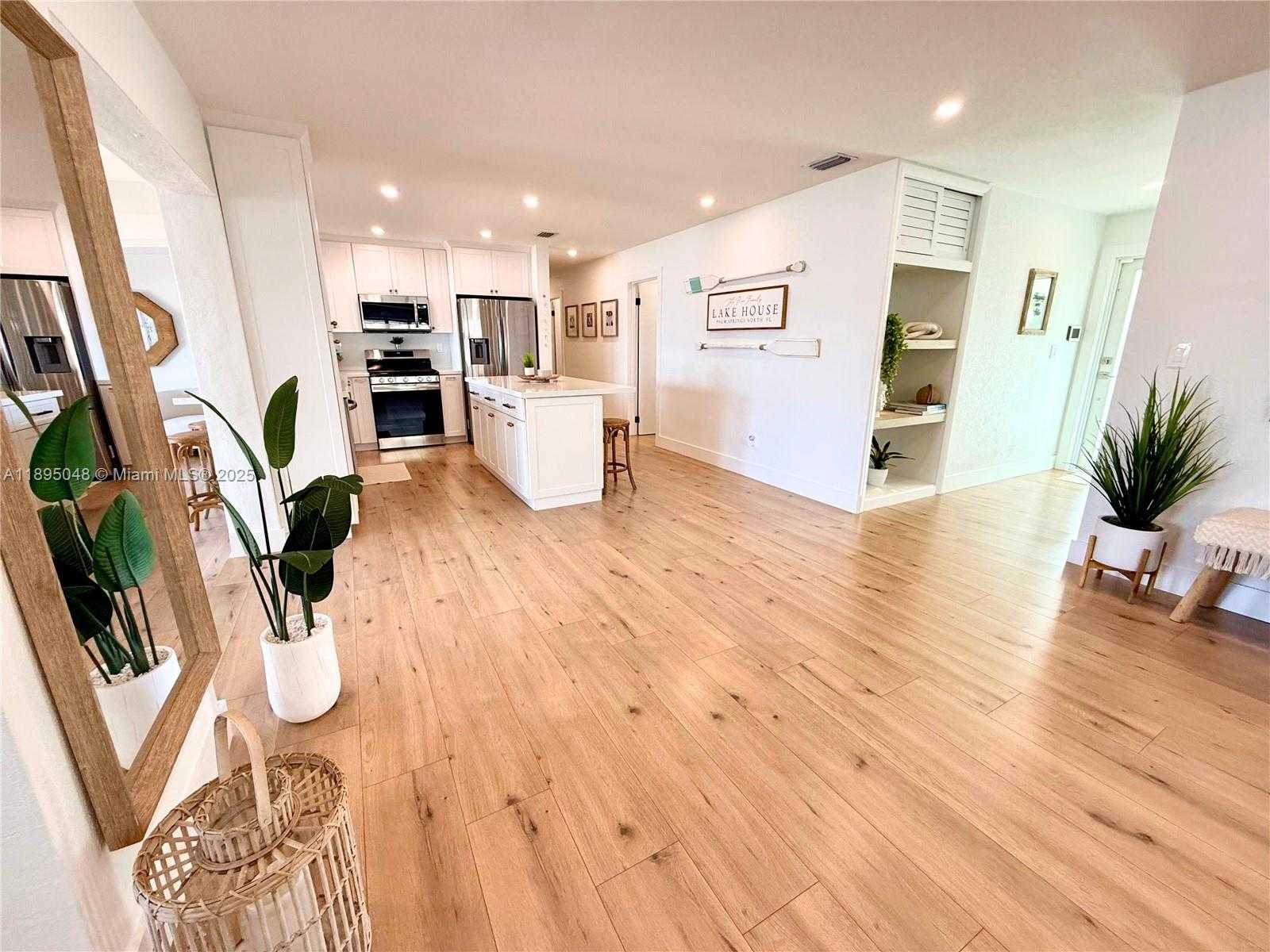 Small Image of 17500 NORTH WEST 82ND CT, Hialeah Number 14