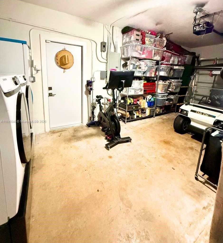Small Image of 17500 NORTH WEST 82ND CT, Hialeah Number 24