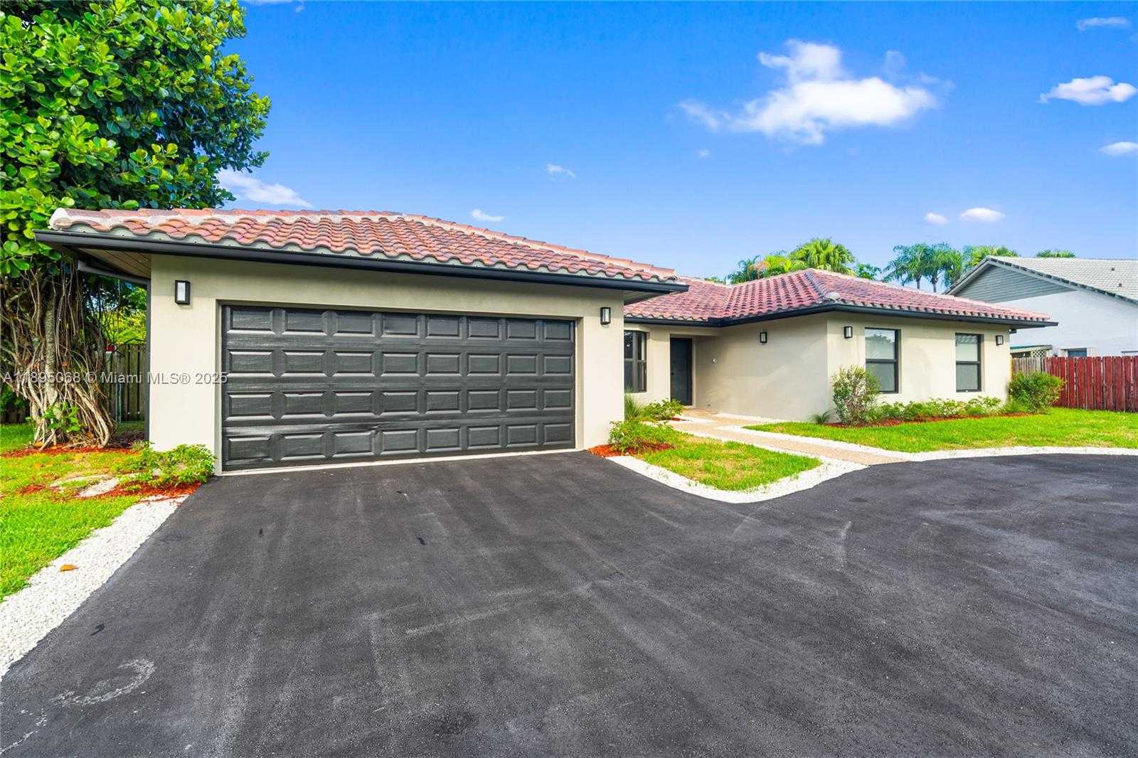 Small Image of 1005 NORTH WEST 99TH AVE, Plantation Number 4