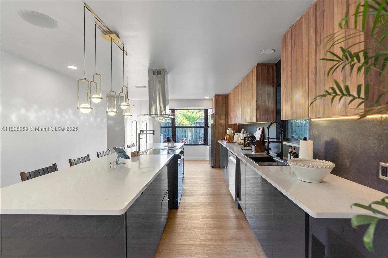 Small Image of 1005 NORTH WEST 99TH AVE, Plantation Number 44