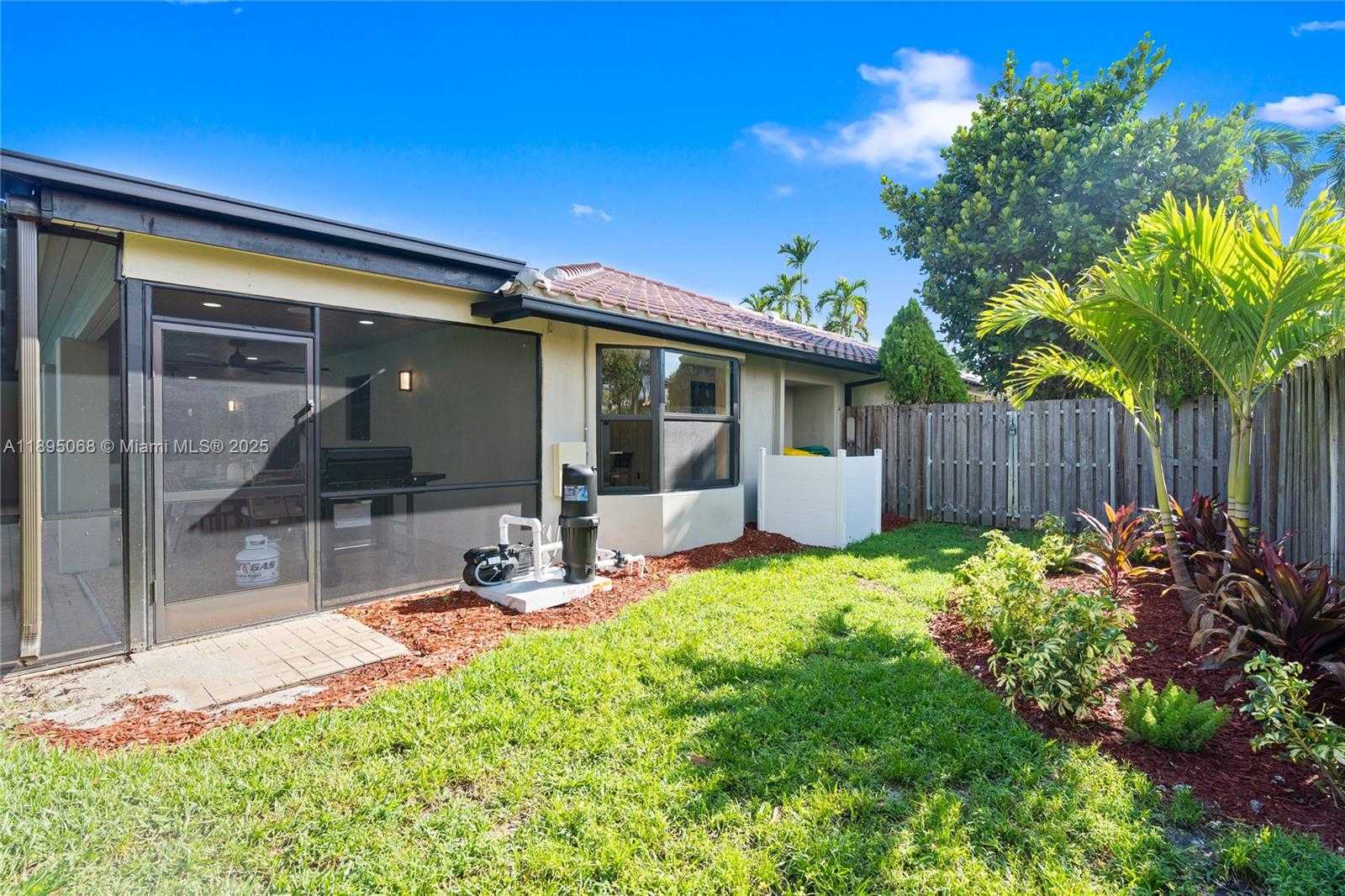 Small Image of 1005 NORTH WEST 99TH AVE, Plantation Number 63