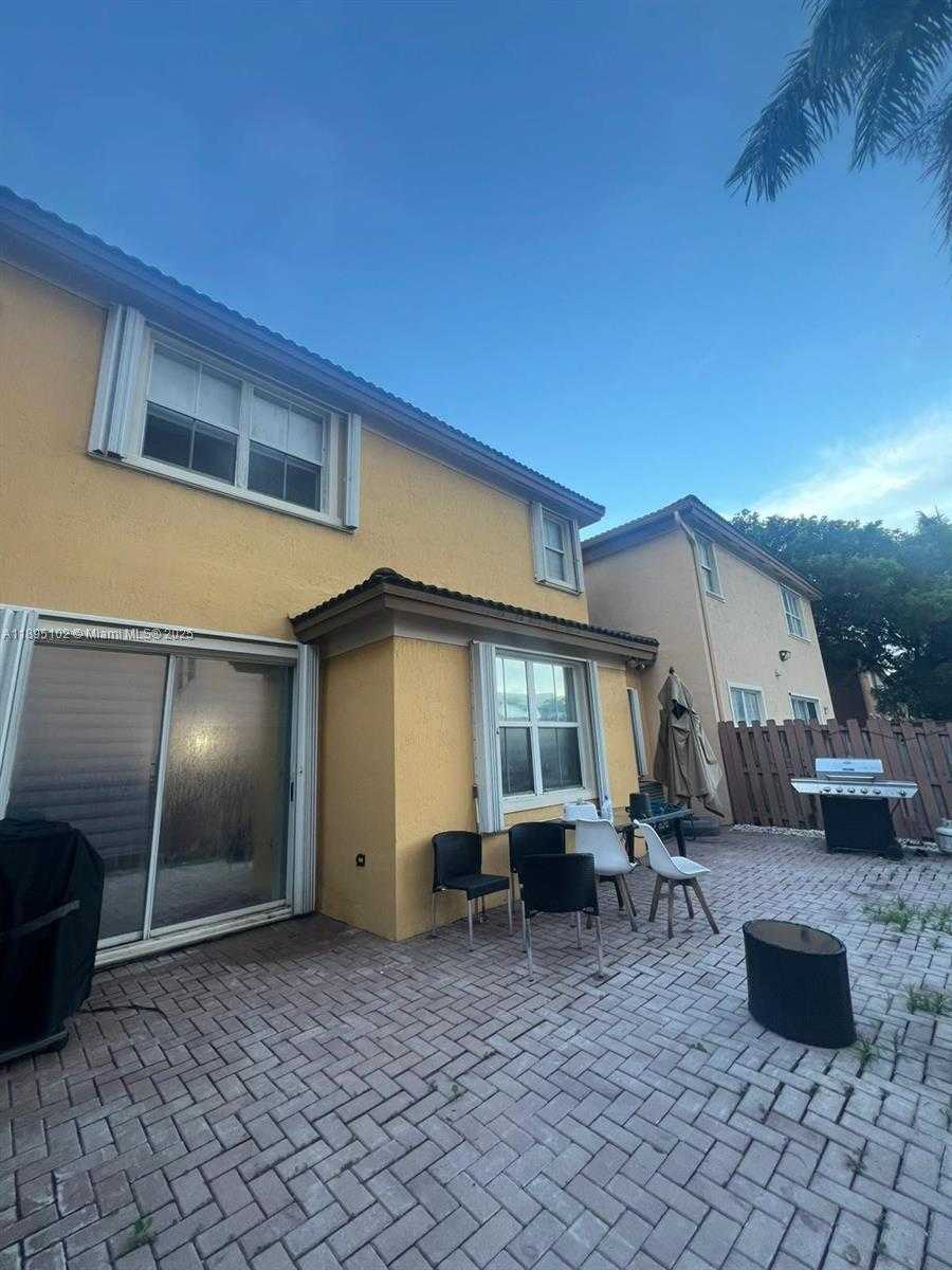 Small Image of 11281 NORTH WEST 84TH ST, Doral Number 2