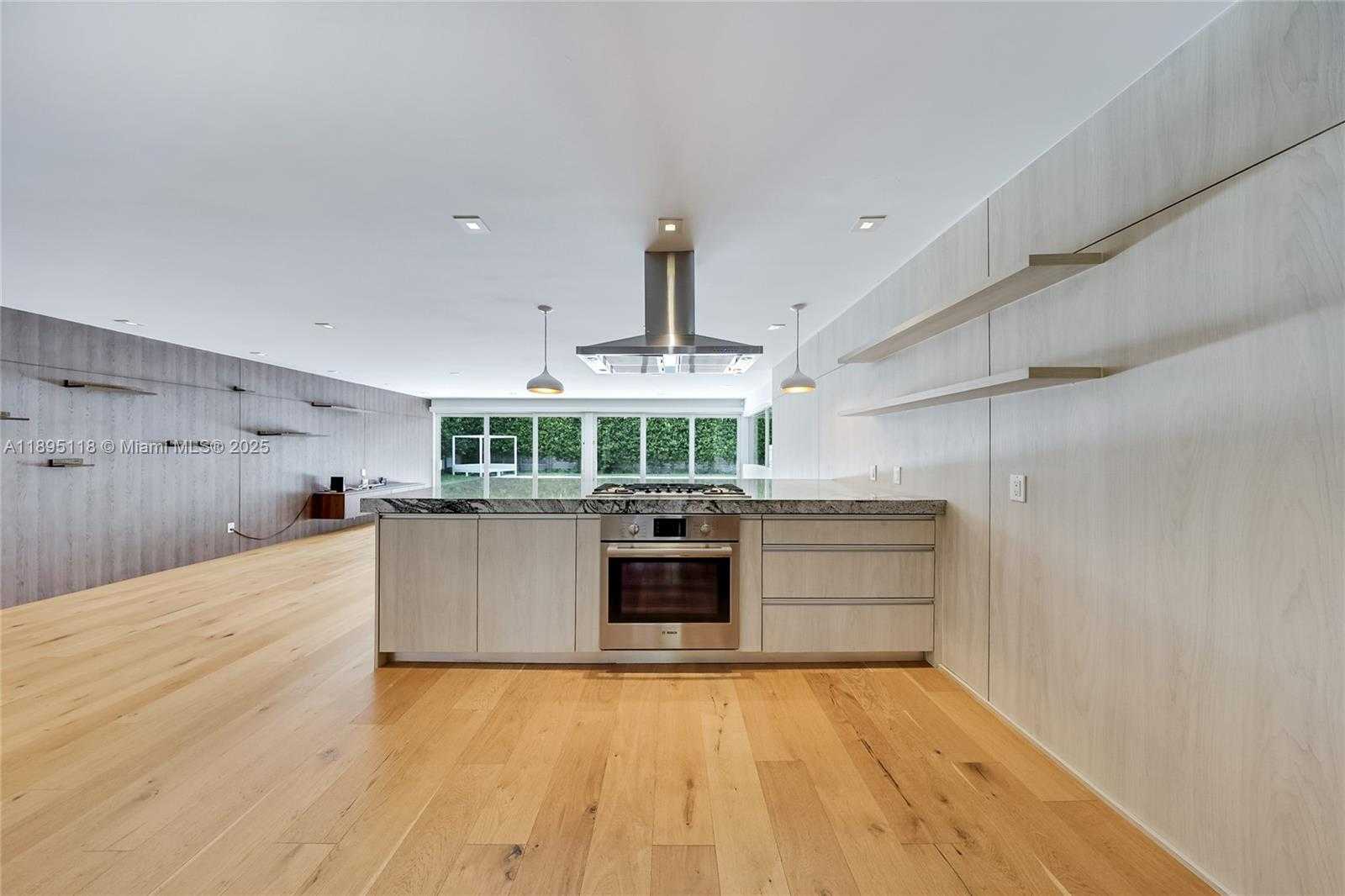 Small Image of 5244 ALTON RD, Miami Beach Number 5