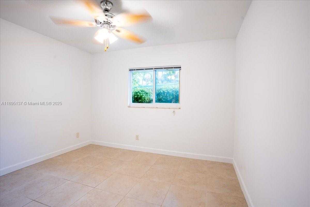 Small Image of 1961 NORTH EAST 188TH ST, Miami Number 25