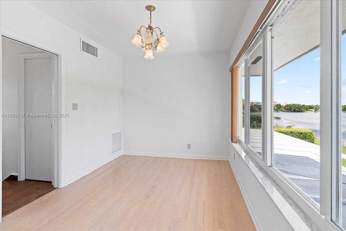 Small Image of 1961 NORTH EAST 188TH ST, Miami Number 33