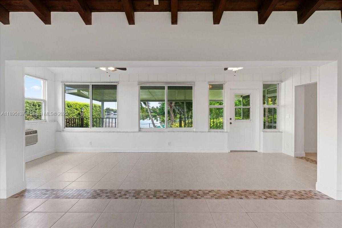 Small Image of 1961 NORTH EAST 188TH ST, Miami Number 8