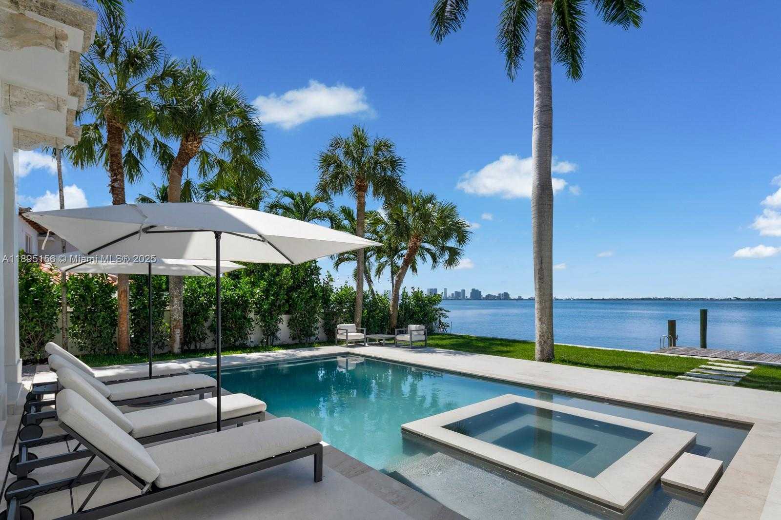 Small Image of 5300 NORTH BAY RD, Miami Beach Number 19