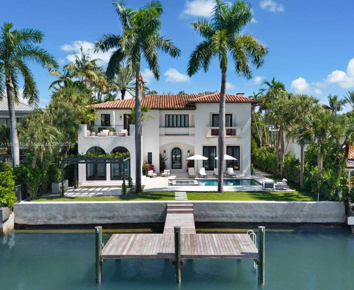 Small Image of 5300 NORTH BAY RD, Miami Beach Number 2