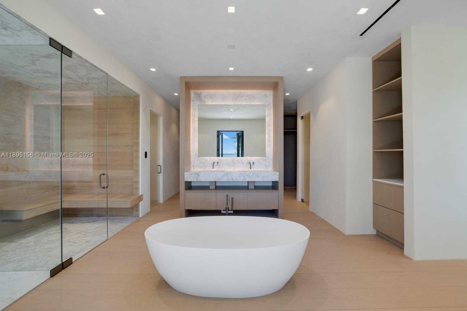 Small Image of 5300 NORTH BAY RD, Miami Beach Number 25