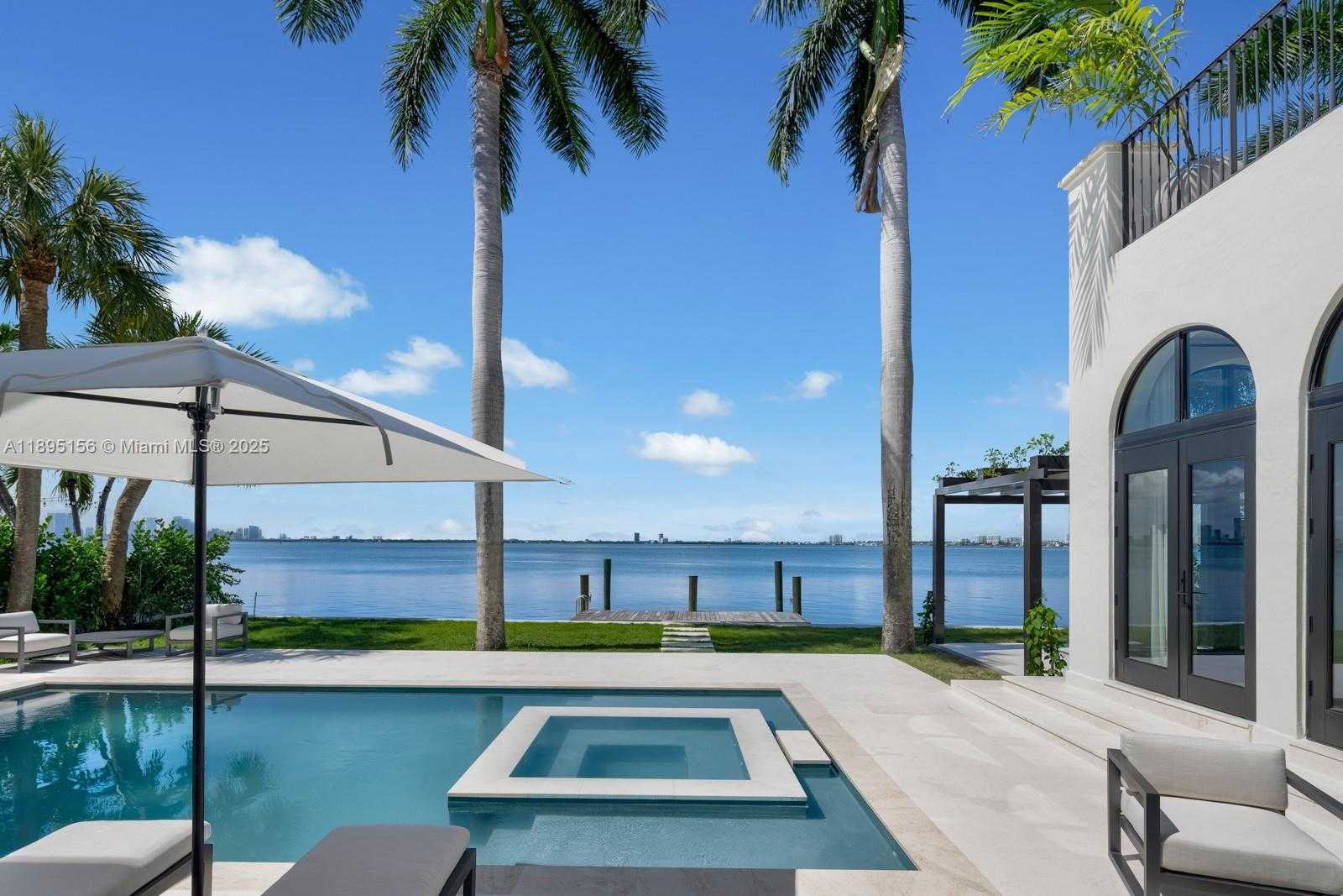 Small Image of 5300 NORTH BAY RD, Miami Beach Number 3
