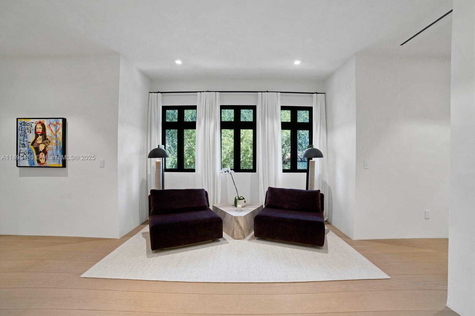 Small Image of 5300 NORTH BAY RD, Miami Beach Number 30