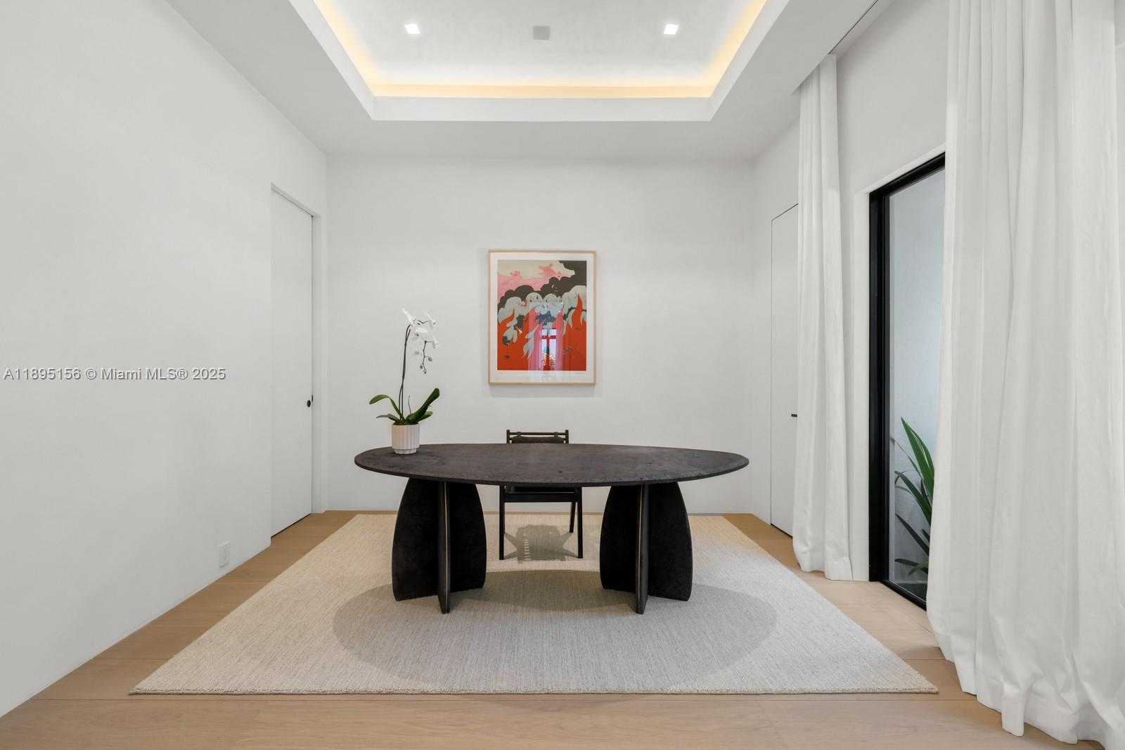 Small Image of 5300 NORTH BAY RD, Miami Beach Number 37