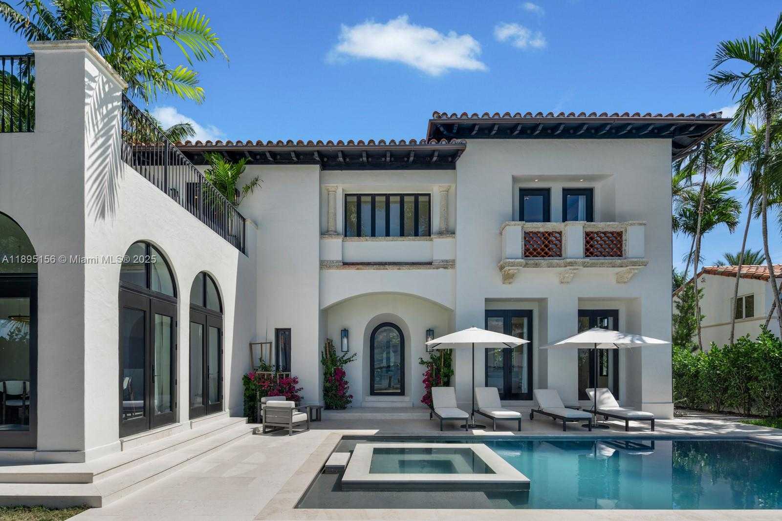 Small Image of 5300 NORTH BAY RD, Miami Beach Number 45