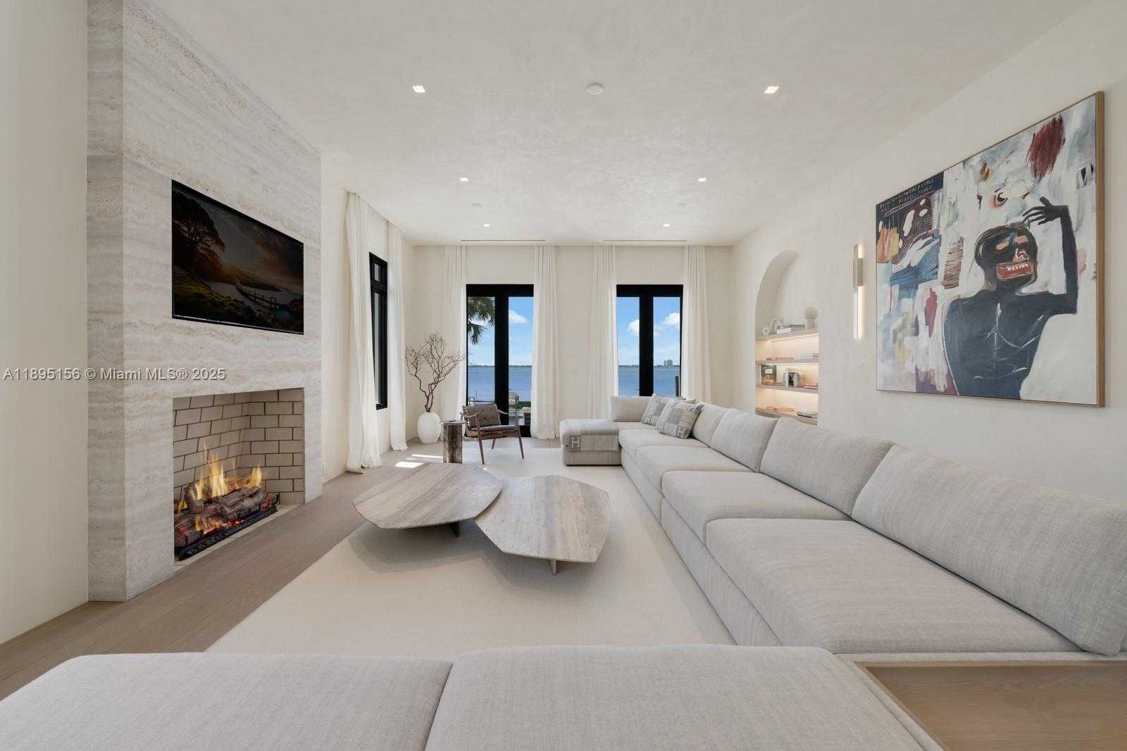 Small Image of 5300 NORTH BAY RD, Miami Beach Number 7