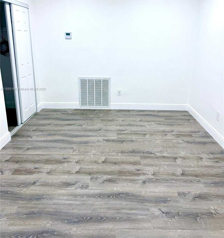 Small Image of 7321 ALLEN DR, Hollywood Number 13
