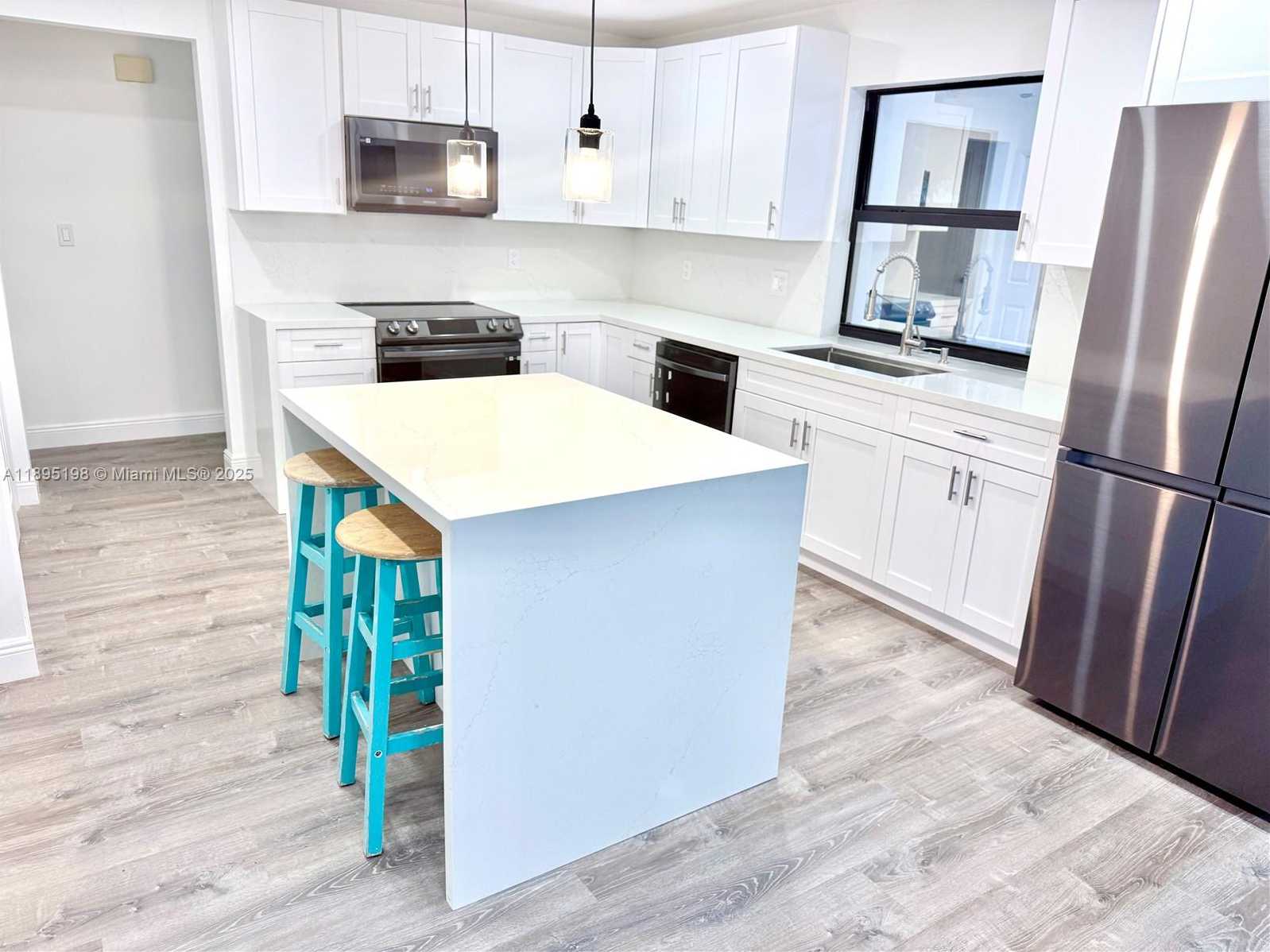 Small Image of 7321 ALLEN DR, Hollywood Number 6
