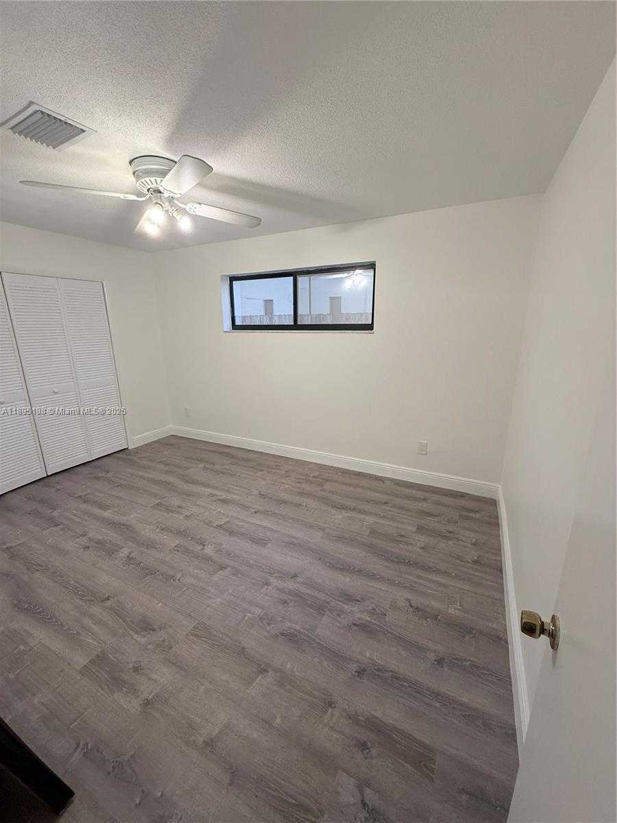 Small Image of 7321 ALLEN DR, Hollywood Number 8