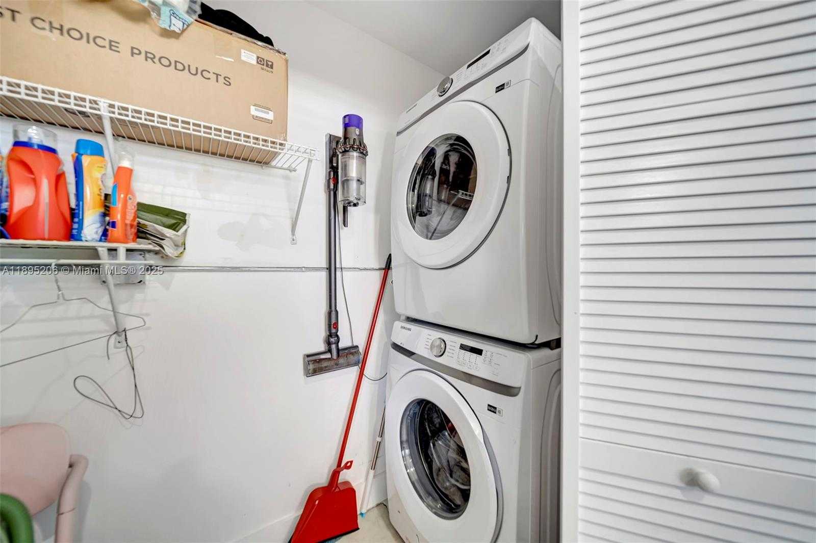 Small Image of 8340 NORTH WEST 178TH ST, Hialeah Number 15