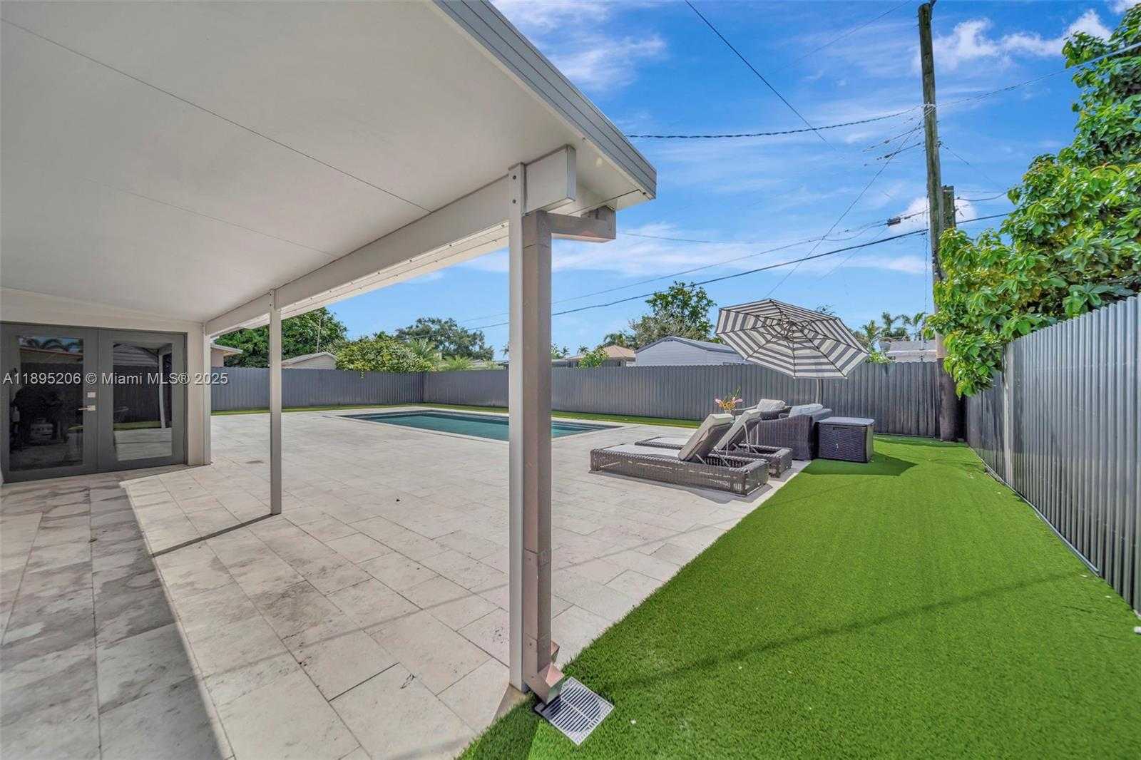 Small Image of 8340 NORTH WEST 178TH ST, Hialeah Number 28