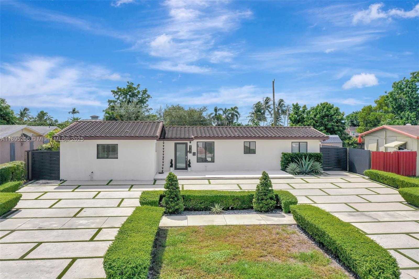 Small Image of 8340 NORTH WEST 178TH ST, Hialeah Number 41
