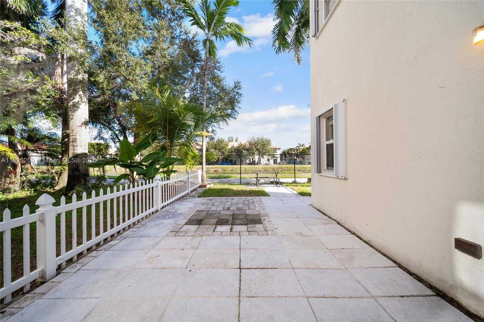 Small Image of 3641 NORTH EAST 4TH ST, Homestead Number 25