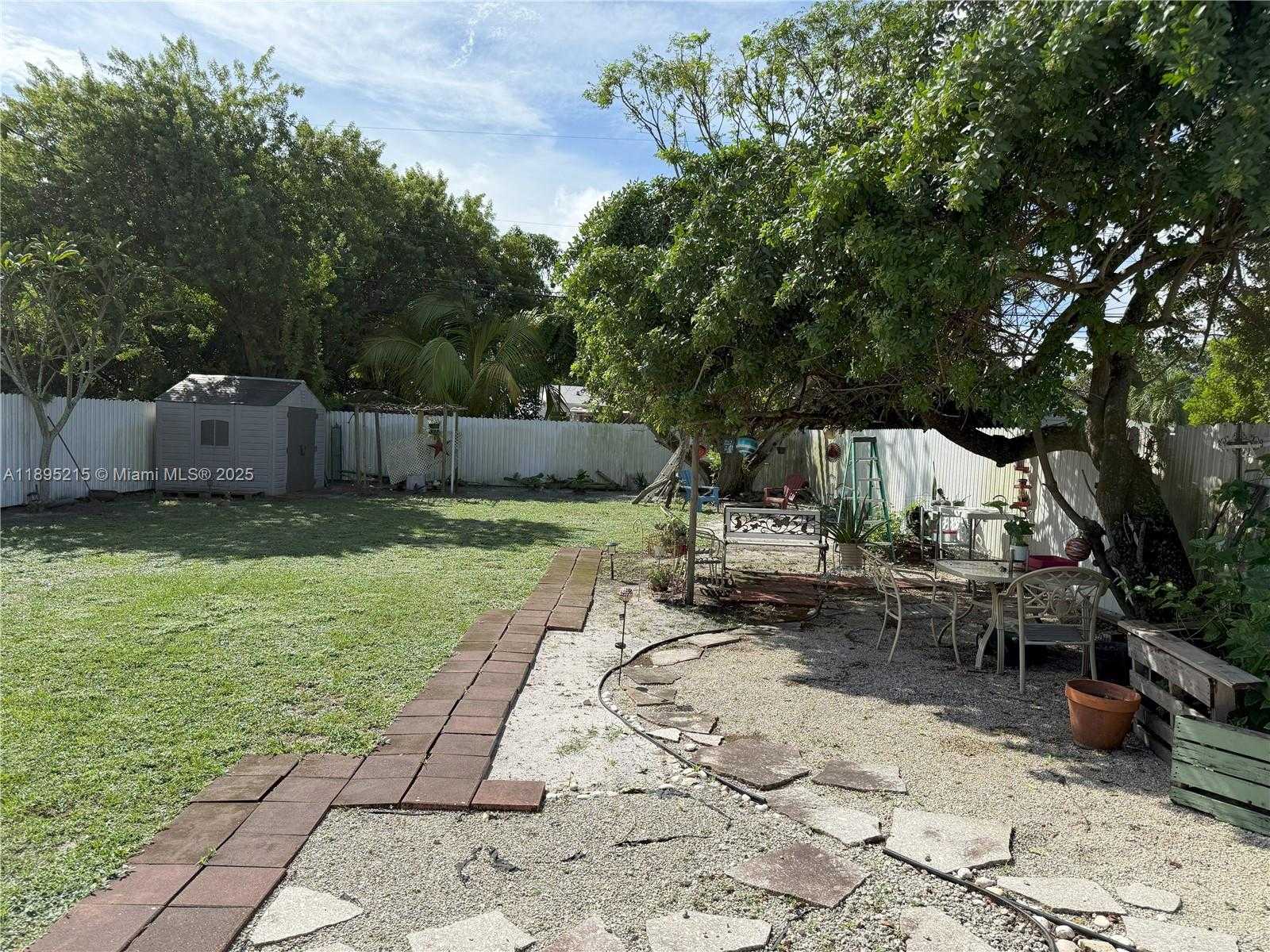 Small Image of 2808 RODMAN ST, Hollywood Number 10
