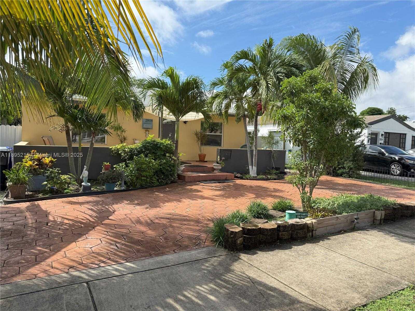 Small Image of 2808 RODMAN ST, Hollywood Number 15