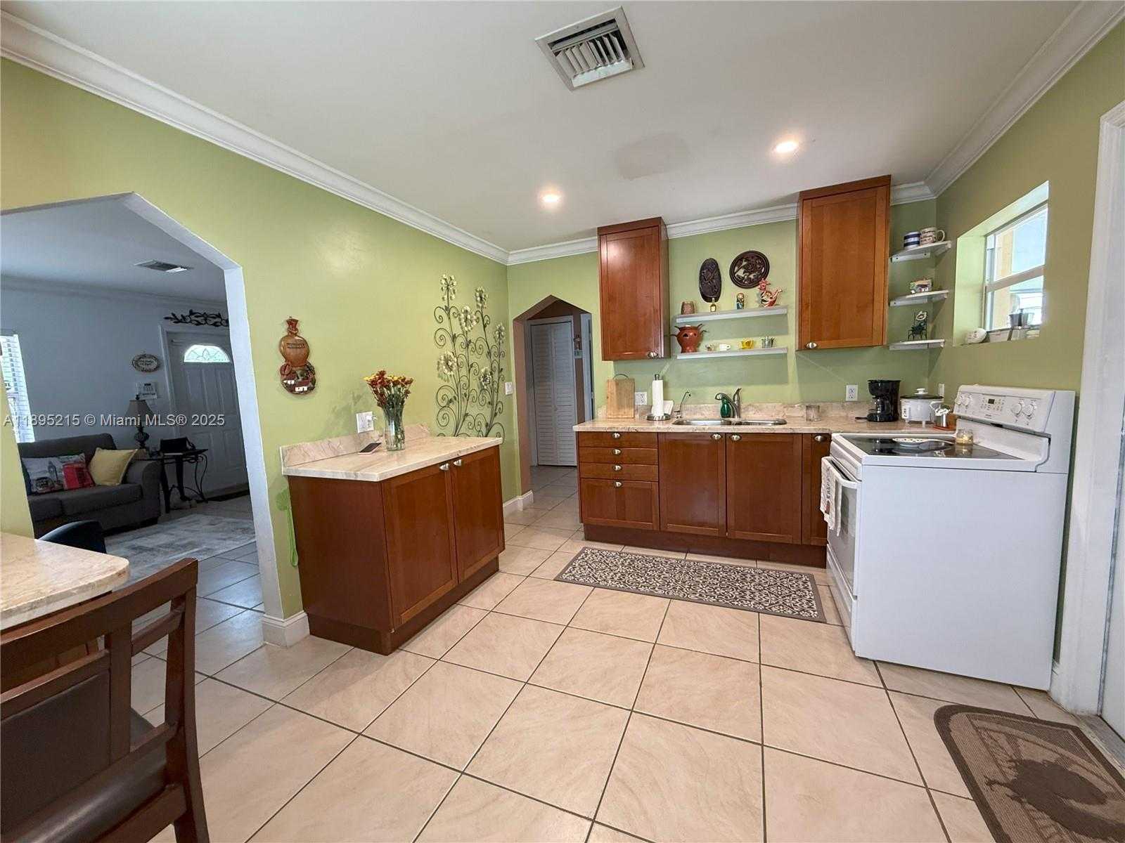 Small Image of 2808 RODMAN ST, Hollywood Number 6
