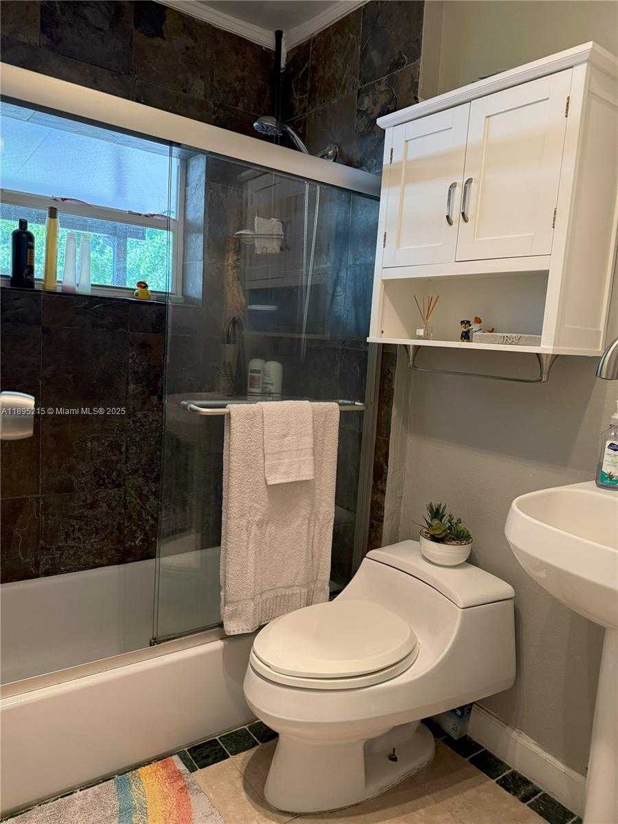 Small Image of 2808 RODMAN ST, Hollywood Number 9