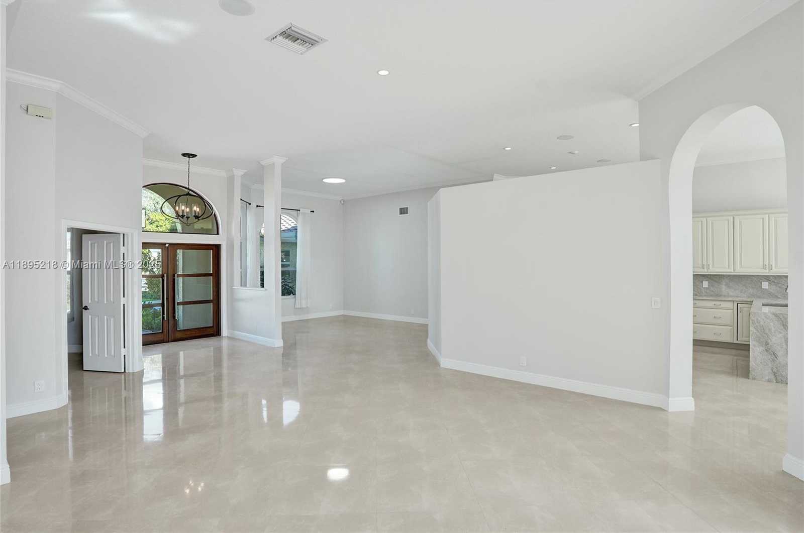 Small Image of 2715 EDGEWATER CT, Weston Number 16