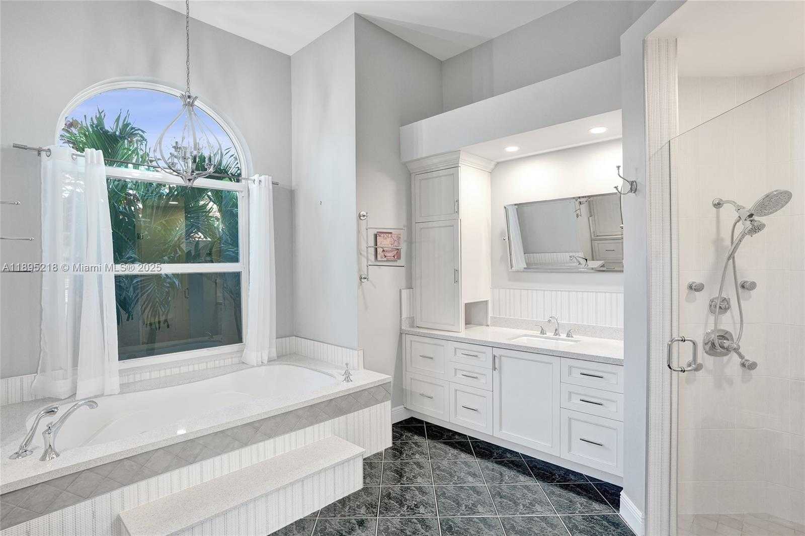 Small Image of 2715 EDGEWATER CT, Weston Number 26