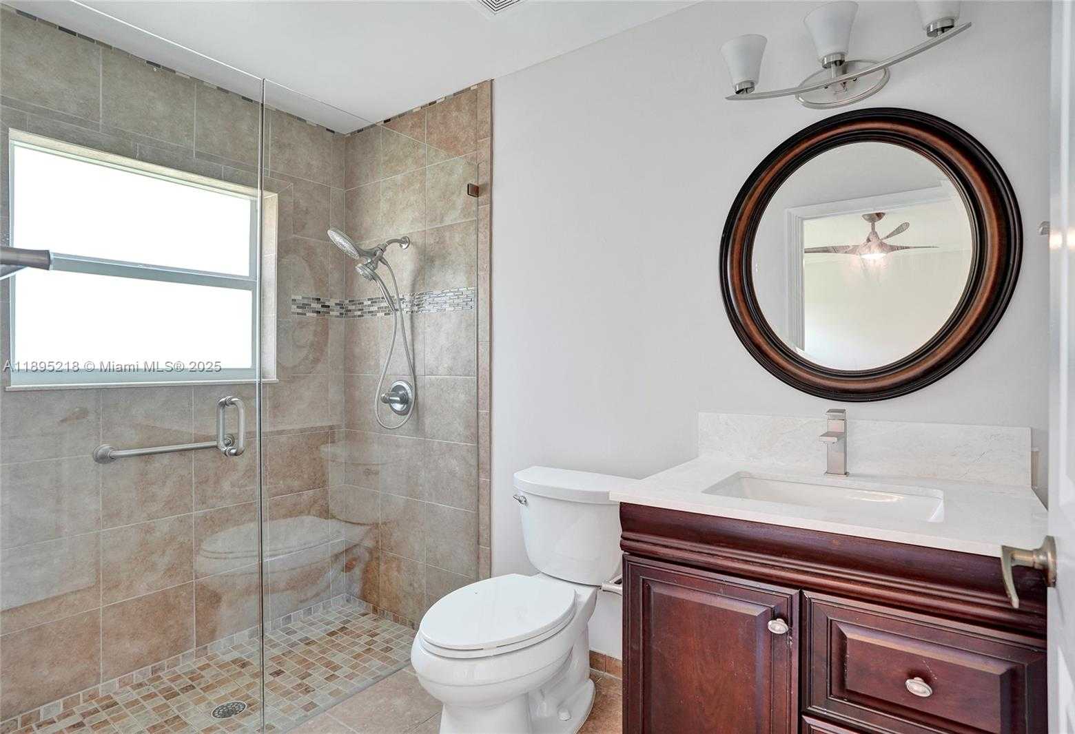 Small Image of 2715 EDGEWATER CT, Weston Number 35