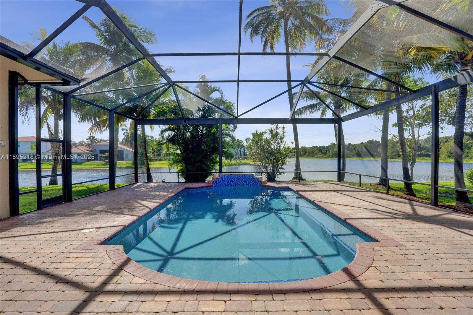 Small Image of 2715 EDGEWATER CT, Weston Number 58