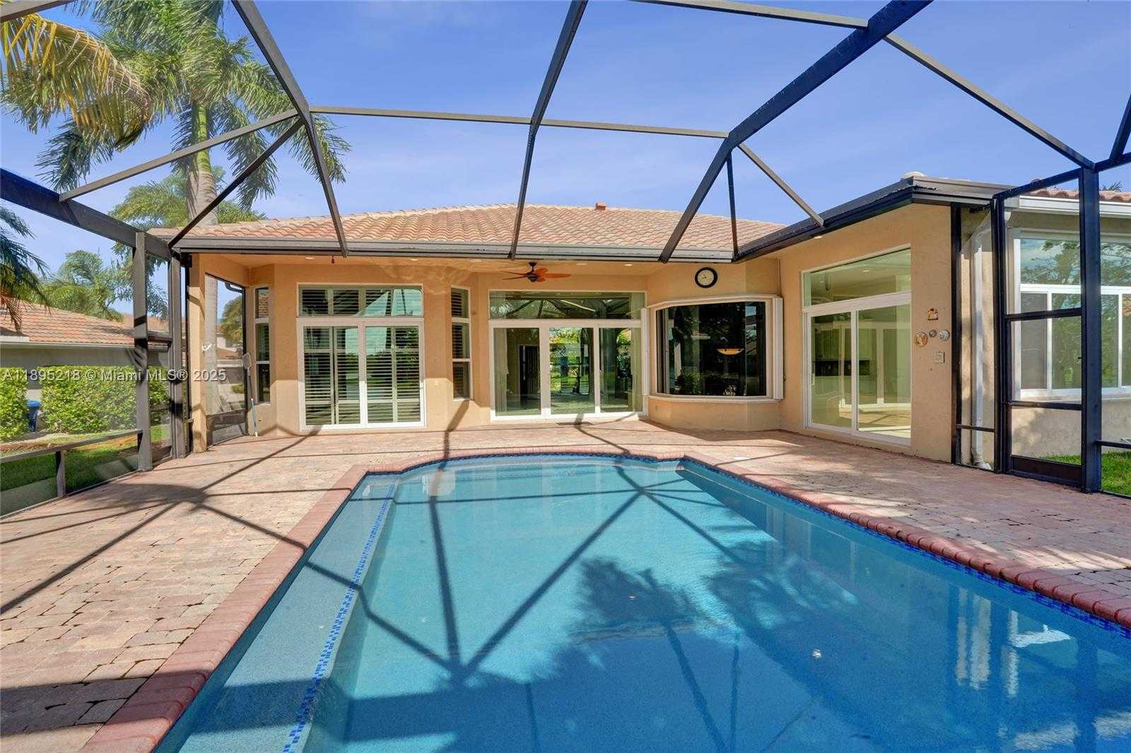 Small Image of 2715 EDGEWATER CT, Weston Number 59