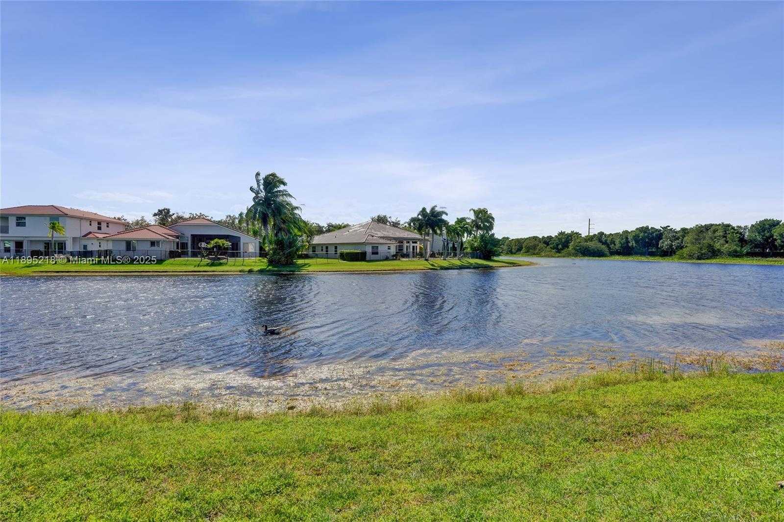 Small Image of 2715 EDGEWATER CT, Weston Number 63