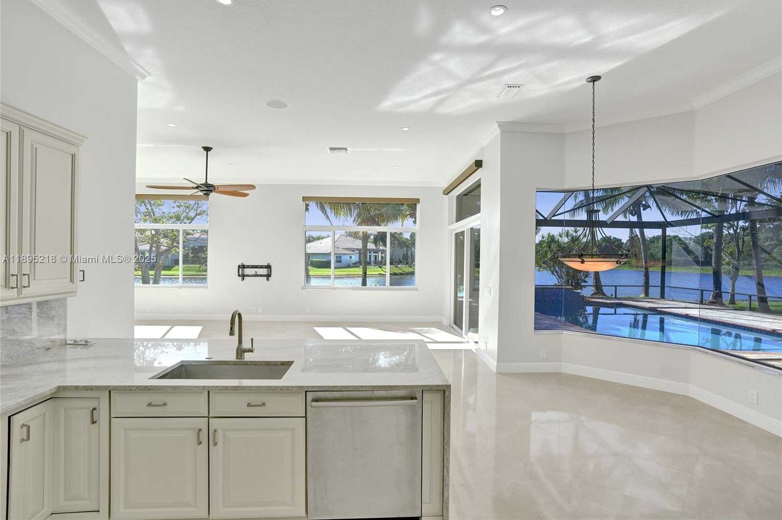 Small Image of 2715 EDGEWATER CT, Weston Number 7